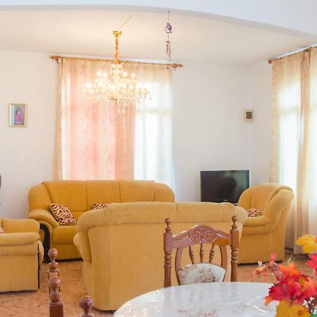 La Caverna House 舍曼格勒涅 外观 照片
