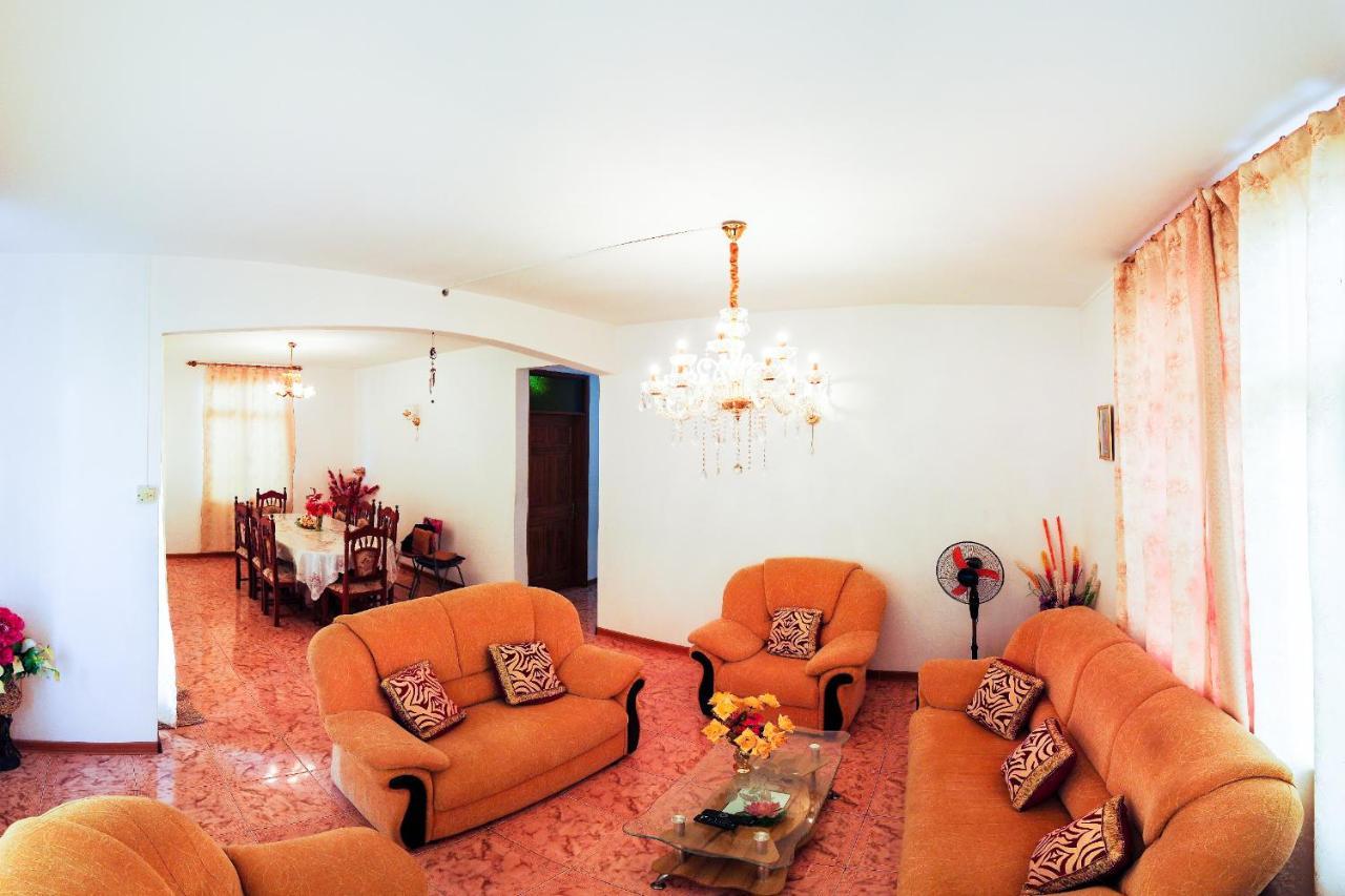 La Caverna House 舍曼格勒涅 外观 照片